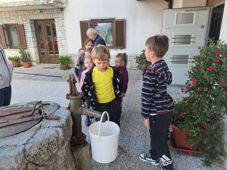 Šola Jelšane, dediščina (12)